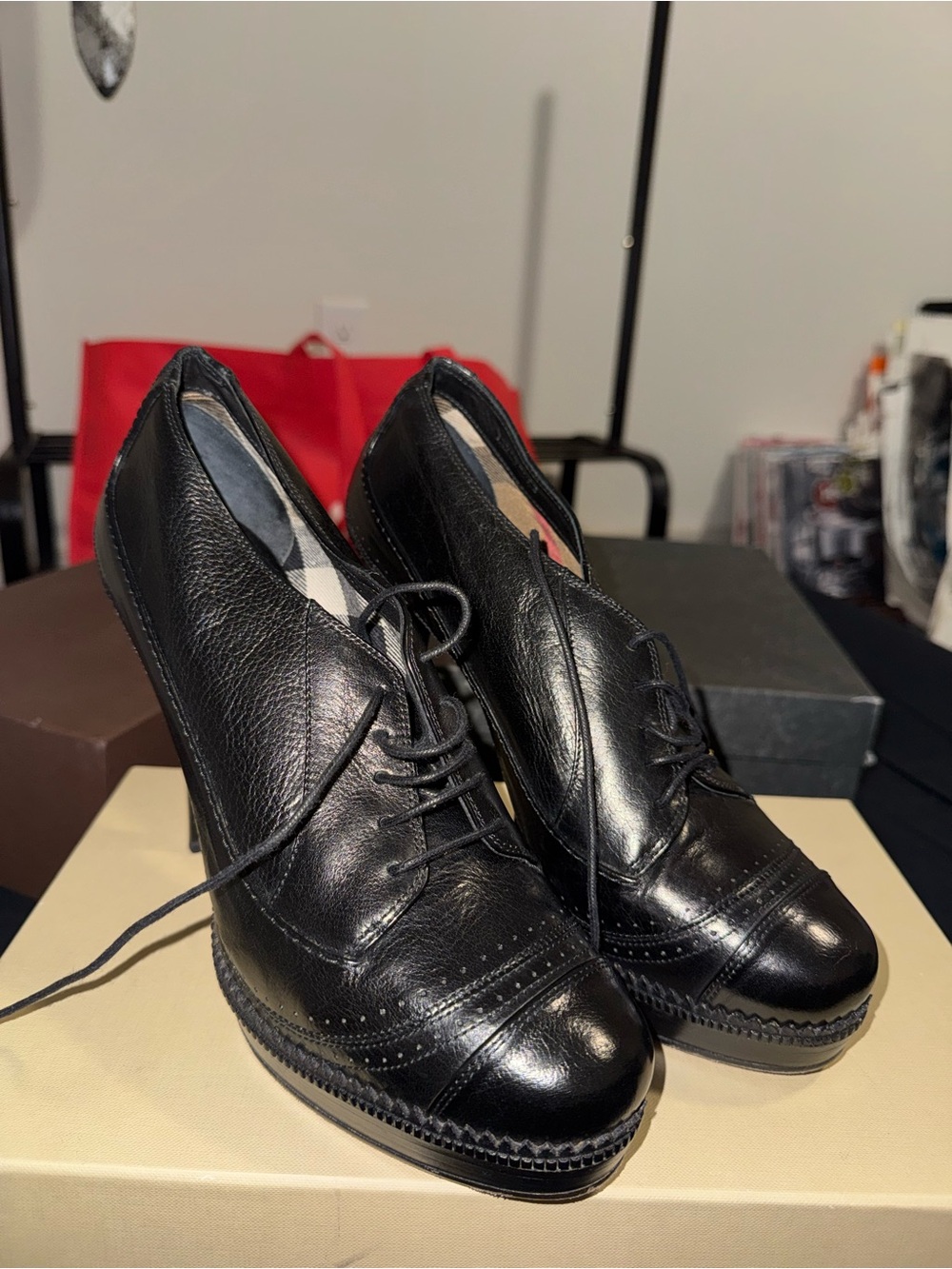 Burberry Black Leather Brogue Lace-Up Stiletto Heels - Picture 3 of 9
